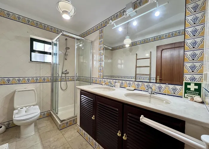 Alvor Traditional With Pool By Homing * Mexilhoeira da Carregacao