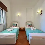 Alvor Traditional With Pool By Homing *