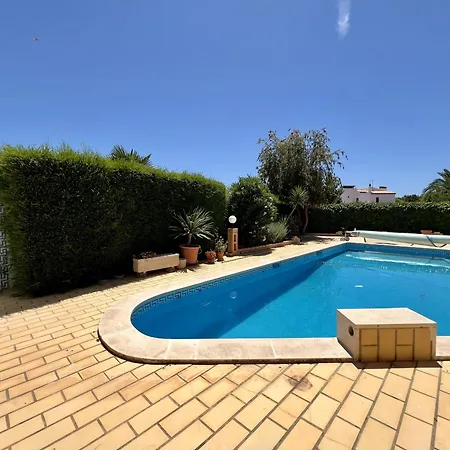 Вилла Alvor Traditional With Pool By Homing *