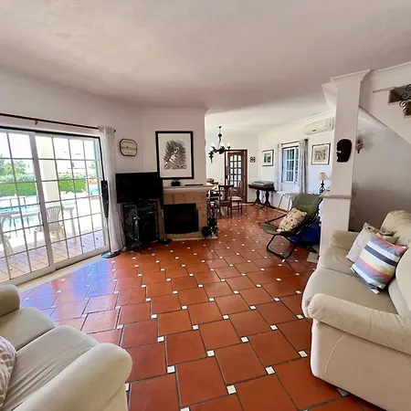 Alvor Traditional With Pool By Homing *