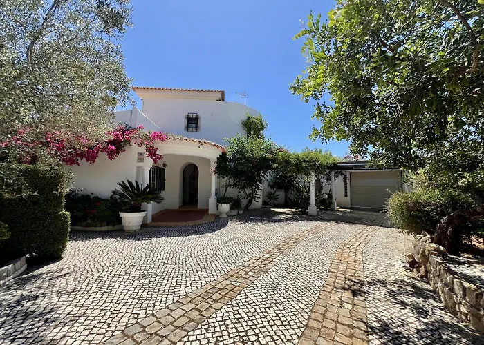 Alvor Traditional With Pool By Homing Villa Mexilhoeira da Carregacao