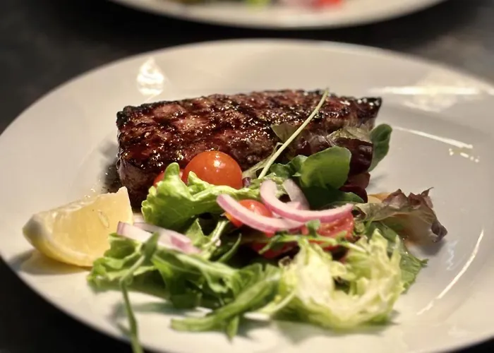 Alvor Traditional With Pool By Homing Villa *