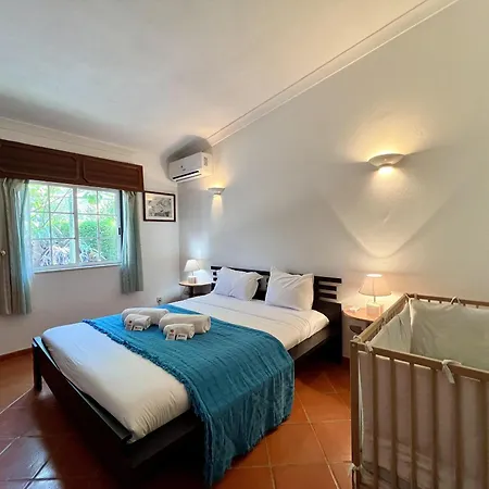 Alvor Traditional With Pool By Homing וילה